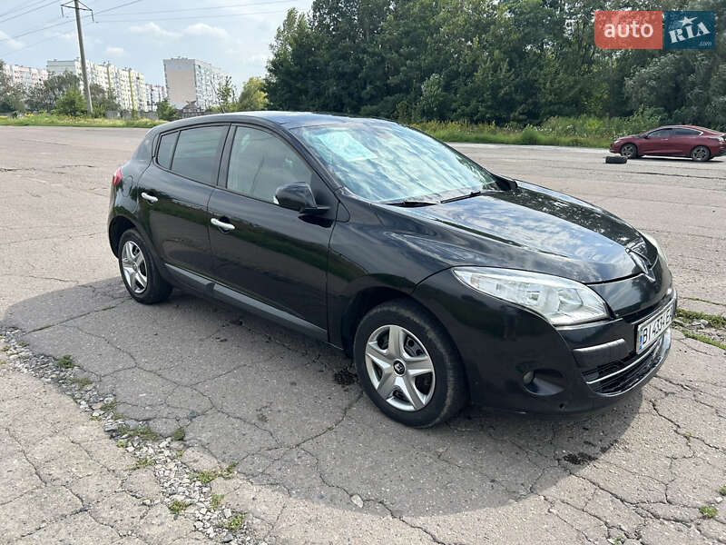 Хэтчбек Renault Megane 2010 в Полтаве фото 4 Хэтчбек Renault Megane 2010 в Полтаве