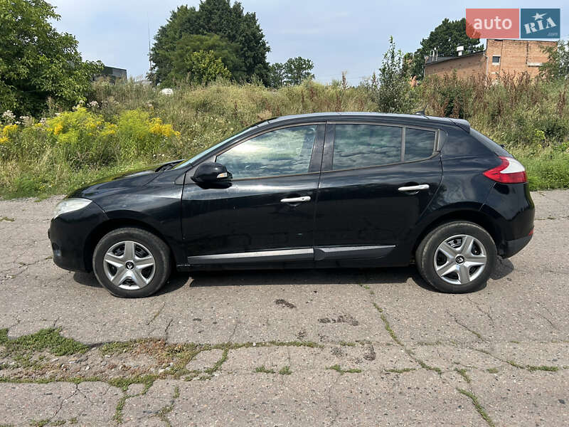 Хэтчбек Renault Megane 2010 в Полтаве фото 6 Хэтчбек Renault Megane 2010 в Полтаве
