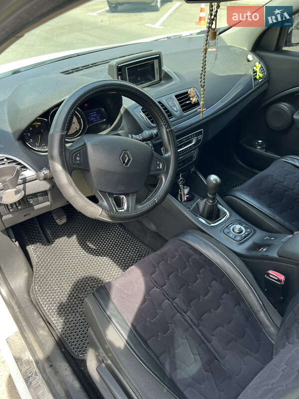 Хэтчбек Renault Megane 2015 в Львове