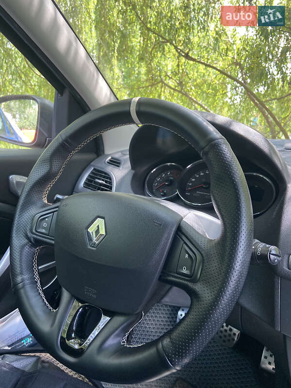 Універсал Renault Megane 2012 в Чернівцях фото 12 Універсал Renault Megane 2012 в Чернівцях