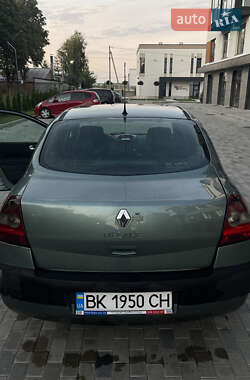 Хэтчбек Renault Megane 2005 в  фото 9 Хэтчбек Renault Megane 2005 в