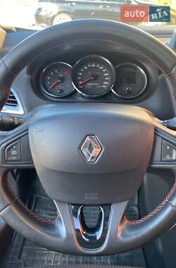 Хэтчбек Renault Megane 2013 в 