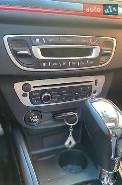 Хэтчбек Renault Megane 2013 в 