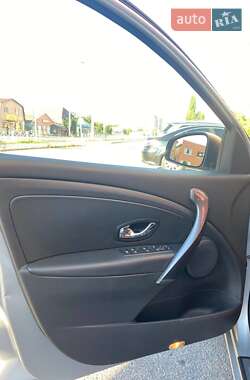 Хэтчбек Renault Megane 2013 в 
