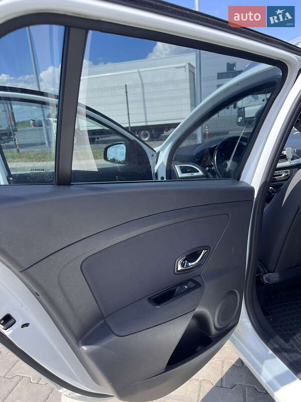 Универсал Renault Megane 2013 в Коростышеве фото 8 Универсал Renault Megane 2013 в Коростышеве