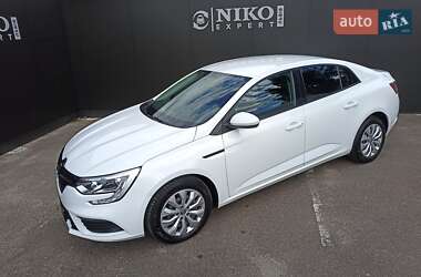 Седан Renault Megane 2018 в 