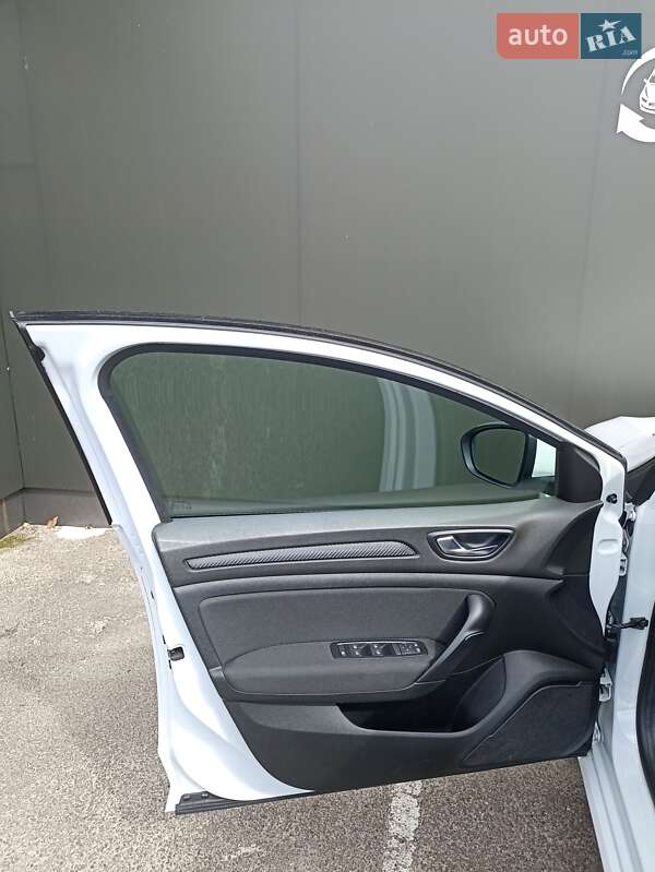 Седан Renault Megane 2018 в Львове фото 30 Седан Renault Megane 2018 в Львове