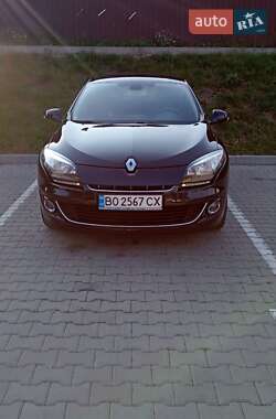 Хэтчбек Renault Megane 2012 в 