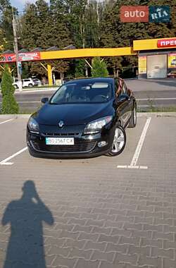 Хэтчбек Renault Megane 2012 в 