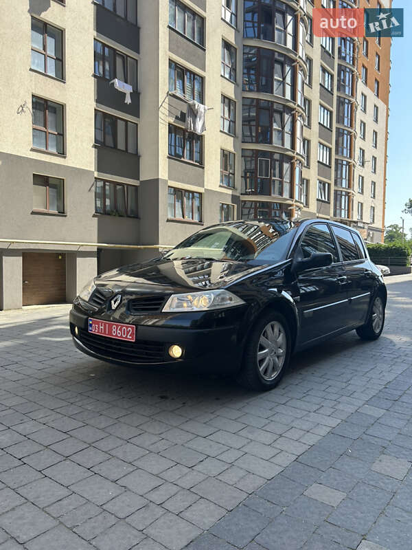 Хэтчбек Renault Megane 2007 в 