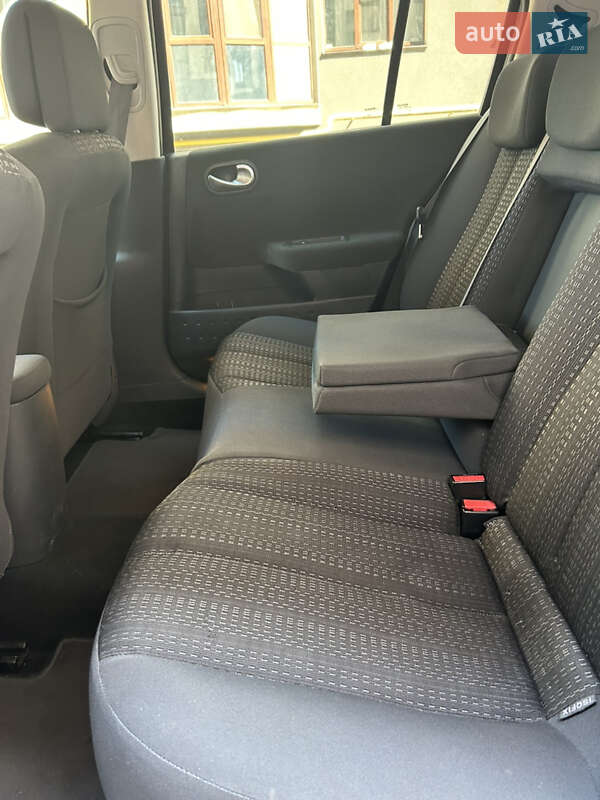 Хэтчбек Renault Megane 2007 в Ивано-Франковске фото 14 Хэтчбек Renault Megane 2007 в Ивано-Франковске