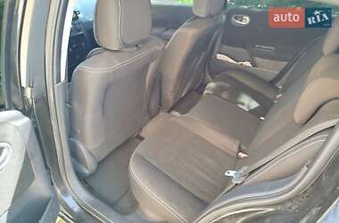 Хэтчбек Renault Megane 2005 в 