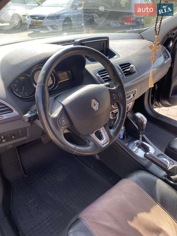 Универсал Renault Megane 2013 в Городке