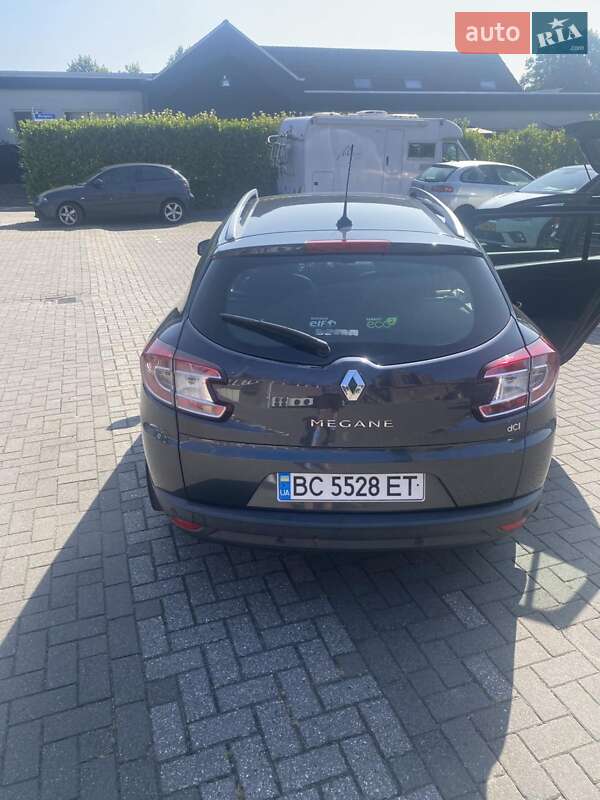 Универсал Renault Megane 2013 в Городке