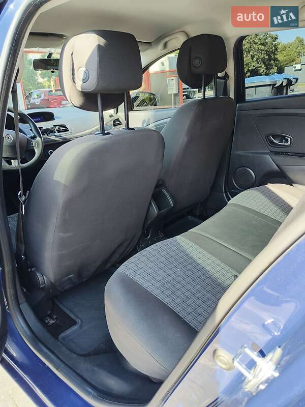 Універсал Renault Megane 2012 в Новояворівську