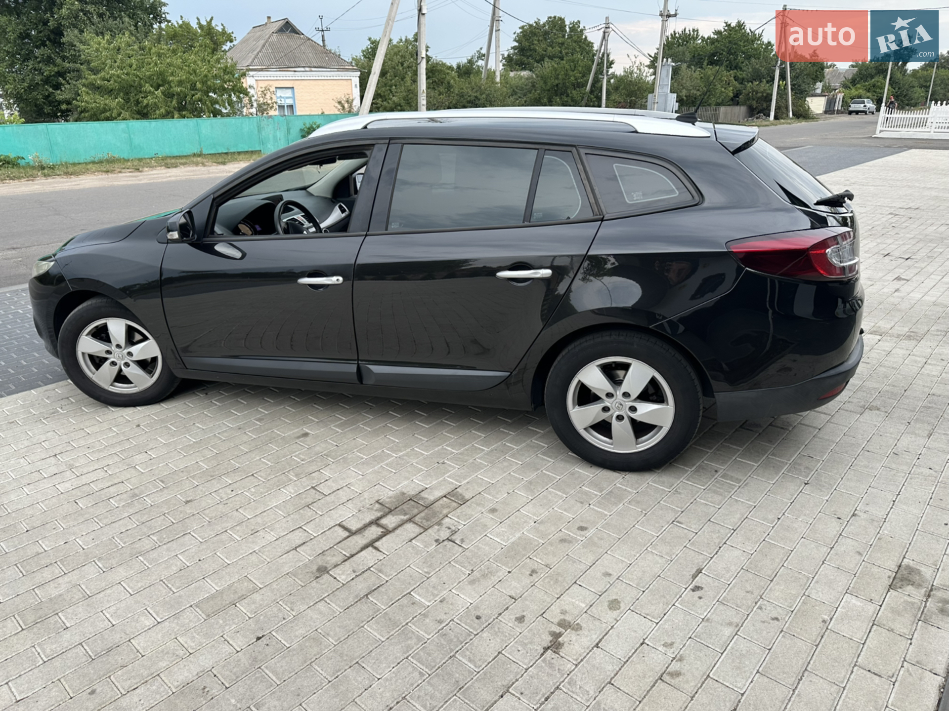 2010 Renault Megane - мініатюра 8