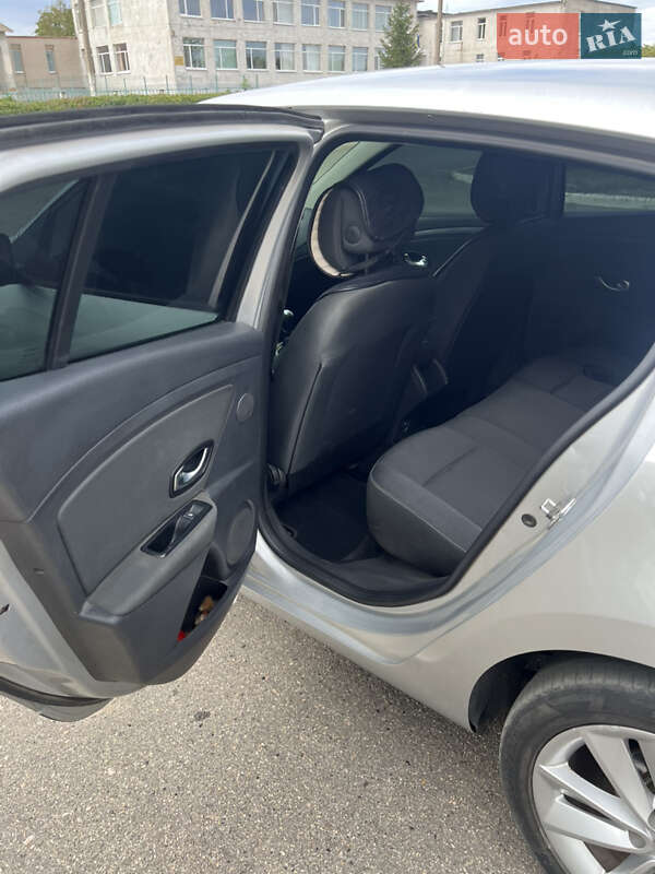 Хэтчбек Renault Megane 2011 в Днепре