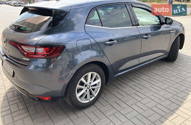 Хэтчбек Renault Megane 2017 в 