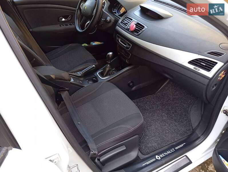 Универсал Renault Megane 2011 в Могилев-Подольске фото 3 Универсал Renault Megane 2011 в Могилев-Подольске