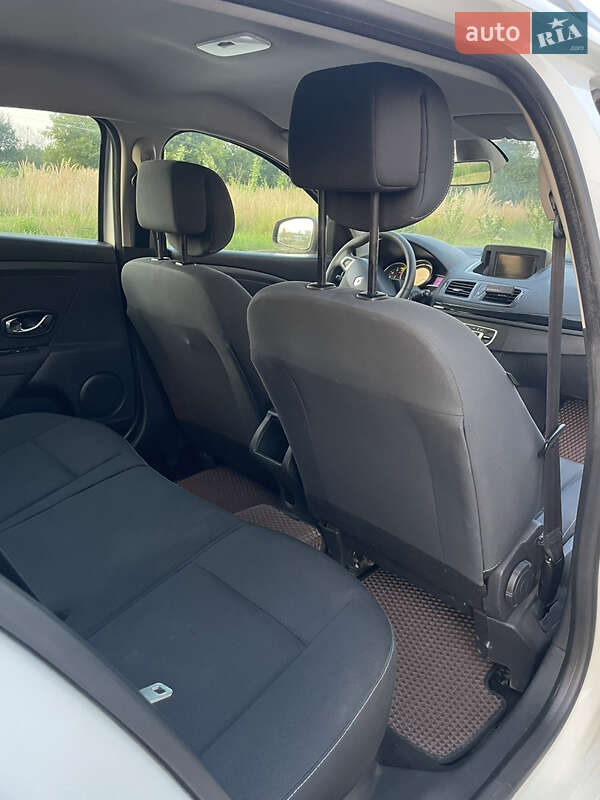 Универсал Renault Megane 2011 в Львове фото 10 Универсал Renault Megane 2011 в Львове