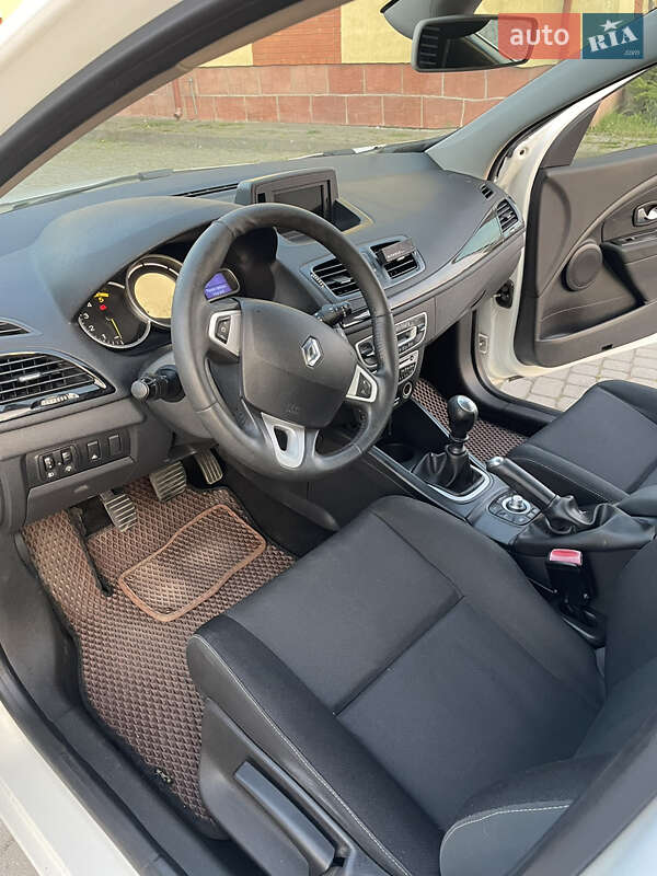 Универсал Renault Megane 2011 в Львове фото 14 Универсал Renault Megane 2011 в Львове