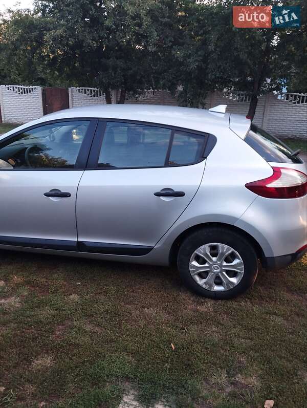 Хетчбек Renault Megane 2010 в Варві фото 4 Хетчбек Renault Megane 2010 в Варві