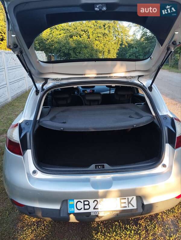 Хетчбек Renault Megane 2010 в Варві фото 18 Хетчбек Renault Megane 2010 в Варві