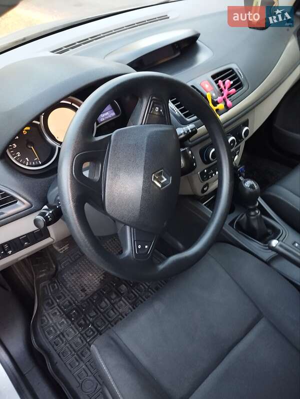 Хетчбек Renault Megane 2010 в Варві фото 27 Хетчбек Renault Megane 2010 в Варві