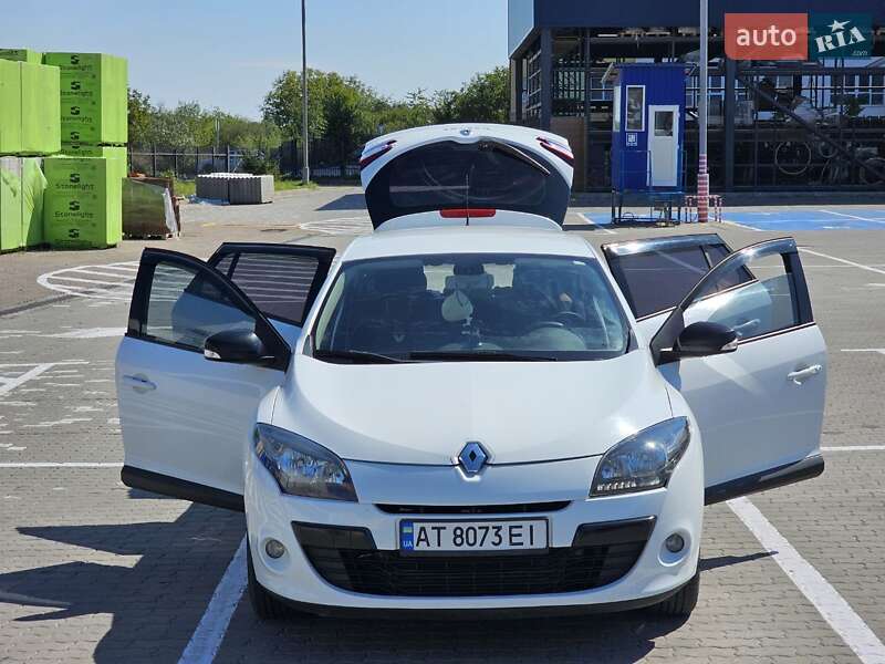Універсал Renault Megane 2011 в Івано-Франківську фото 16 Універсал Renault Megane 2011 в Івано-Франківську
