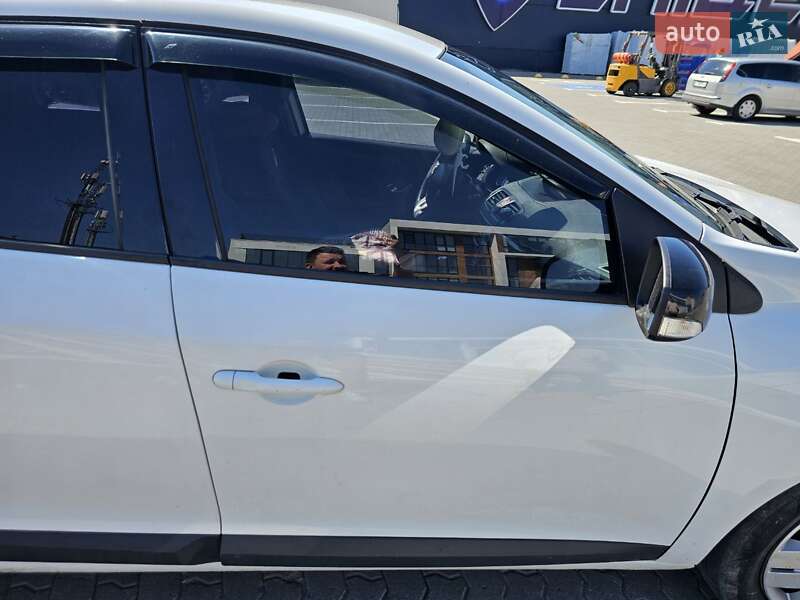 Універсал Renault Megane 2011 в Івано-Франківську фото 31 Універсал Renault Megane 2011 в Івано-Франківську