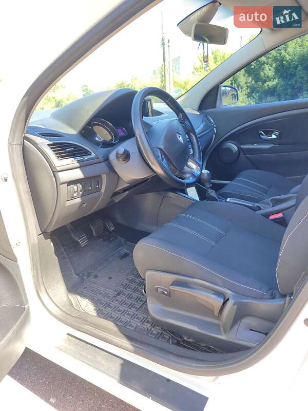 Универсал Renault Megane 2014 в Бердичеве фото 9 Универсал Renault Megane 2014 в Бердичеве