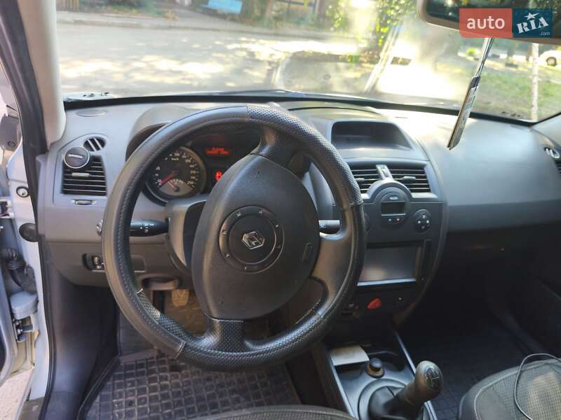Седан Renault Megane 2004 в Кривом Роге фото 7 Седан Renault Megane 2004 в Кривом Роге