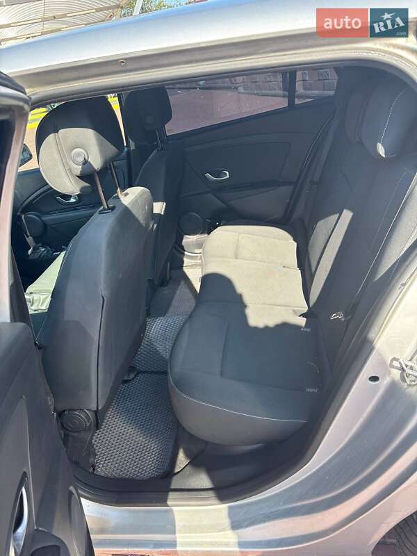 Універсал Renault Megane 2010 в Рівному фото 21 Універсал Renault Megane 2010 в Рівному