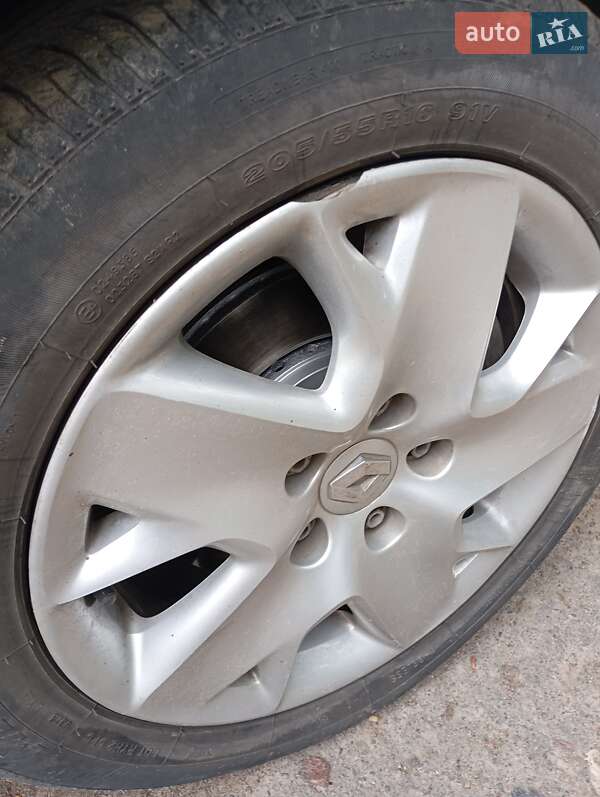 Универсал Renault Megane 2012 в Луцке фото 17 Универсал Renault Megane 2012 в Луцке