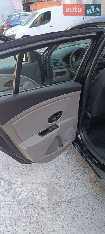 Хэтчбек Renault Megane 2011 в Днепре фото 10 Хэтчбек Renault Megane 2011 в Днепре