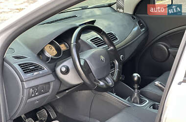 Универсал Renault Megane 2011 в 