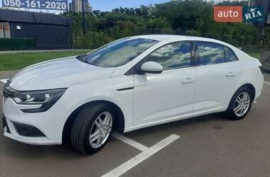 Седан Renault Megane 2018 в Гатне