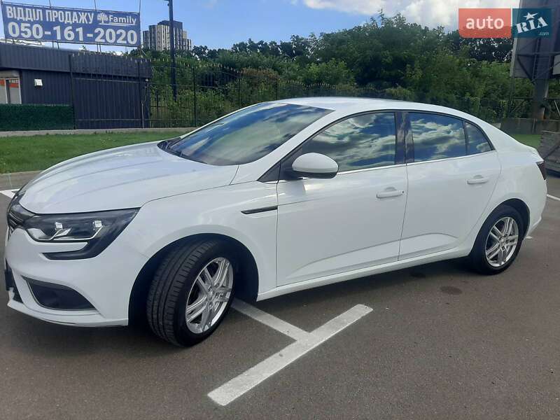 Седан Renault Megane 2018 в Киеве фото 7 Седан Renault Megane 2018 в Киеве