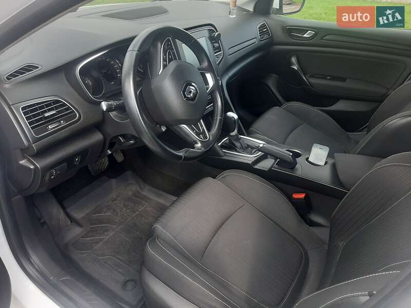 Седан Renault Megane 2018 в Киеве фото 10 Седан Renault Megane 2018 в Киеве