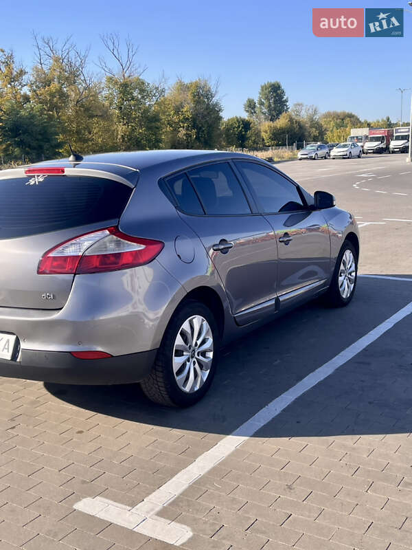 Хэтчбек Renault Megane 2013 в Киеве