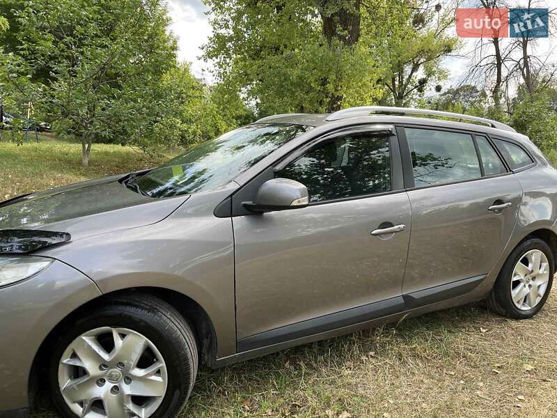 Универсал Renault Megane 2012 в Чугуеве