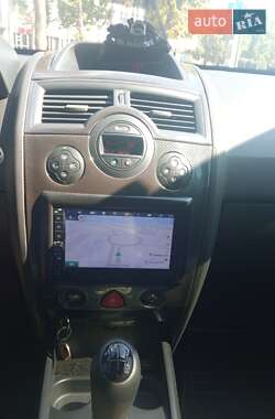 Седан Renault Megane 2004 в 