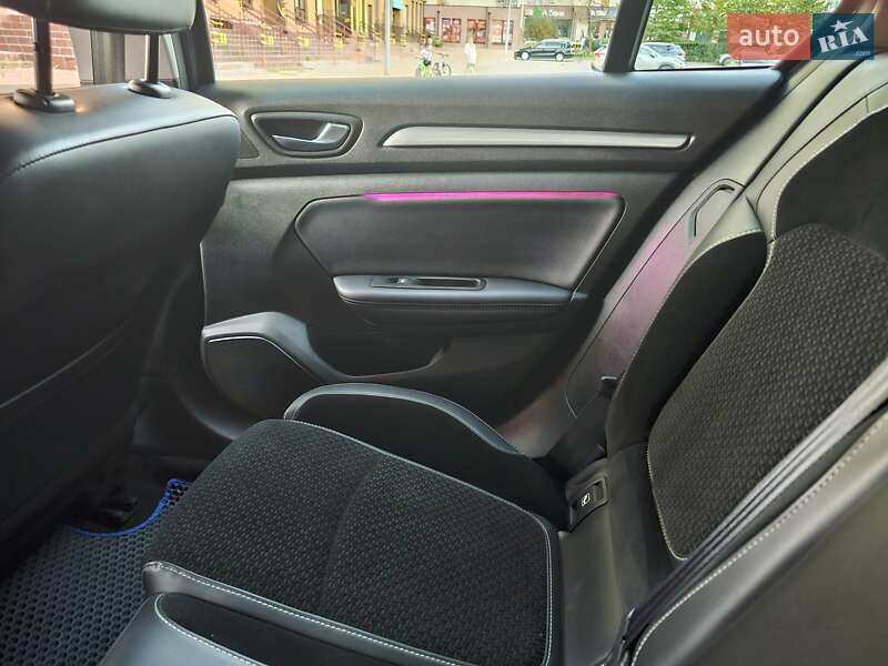 Универсал Renault Megane 2018 в Киеве фото 49 Универсал Renault Megane 2018 в Киеве