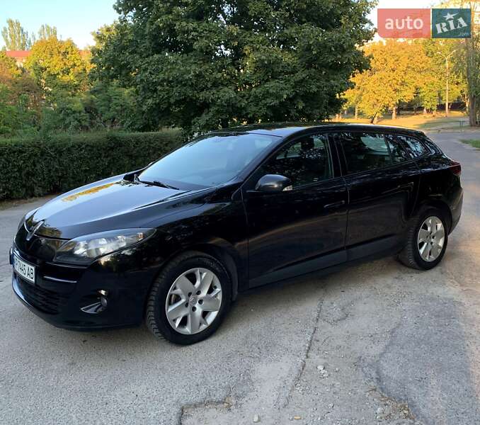 Универсал Renault Megane 2011 в 