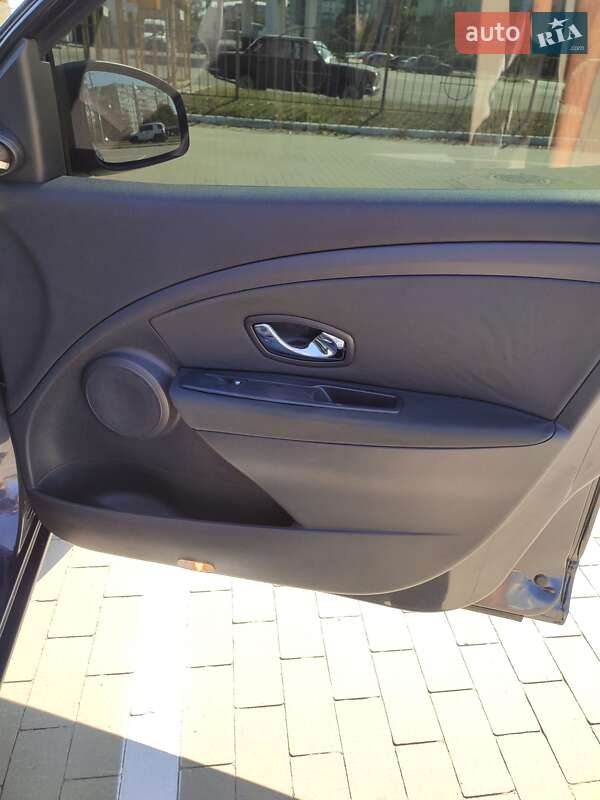 Хэтчбек Renault Megane 2012 в Сумах