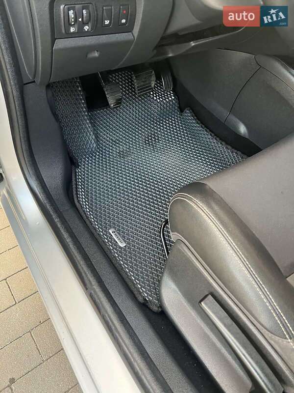 Универсал Renault Megane 2016 в Виннице фото 24 Универсал Renault Megane 2016 в Виннице