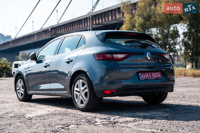 Хэтчбек Renault Megane 2017 в Киеве