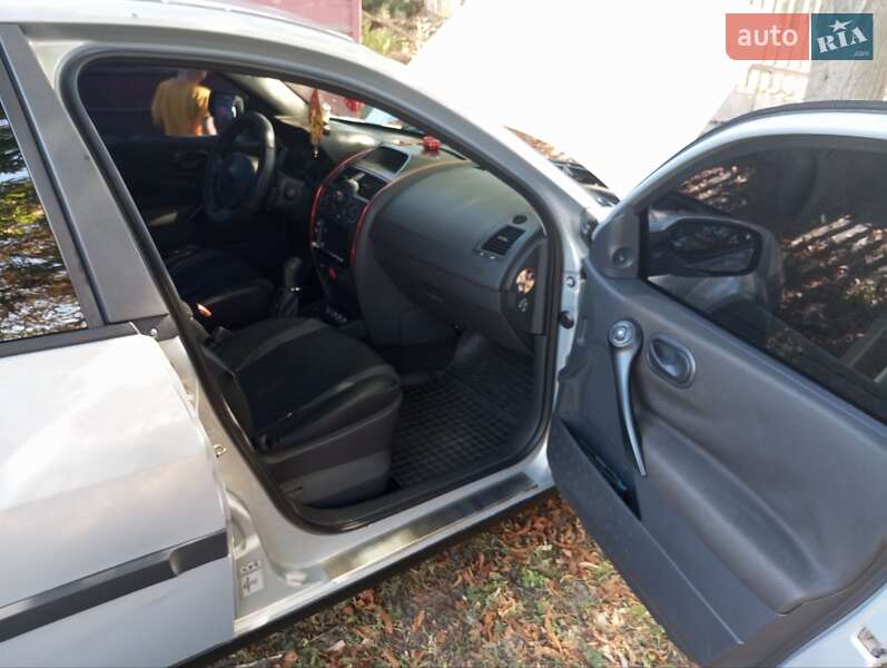 Седан Renault Megane 2004 в Виннице фото 12 Седан Renault Megane 2004 в Виннице