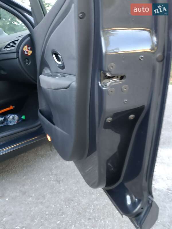 Универсал Renault Megane 2011 в Довбыше фото 14 Универсал Renault Megane 2011 в Довбыше