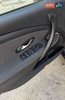 Хэтчбек Renault Megane 2009 в 